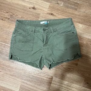 Route 66 Size 6 Olive green shorts